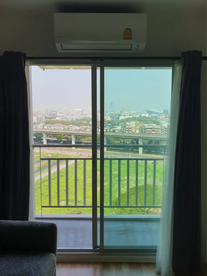 For rent: Lumpini Ville Phatthanakan-Srinakarin, North-facing, airy, spacious, partitioned, private, book now.