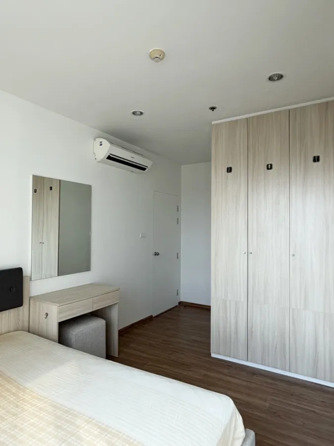 For rent: The Prodigy Phetkasem 62, corner unit, private layout, 8th floor, unobstructed city view, bright and airy, no buildings blocking the view, g