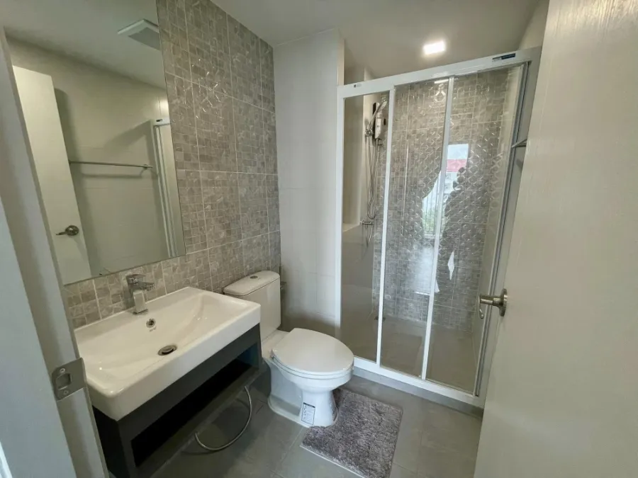 For rent: Kave Embryo Rangsit, 5th floor, fully furnished room, nice to live in, just bring your bags, don't miss it.