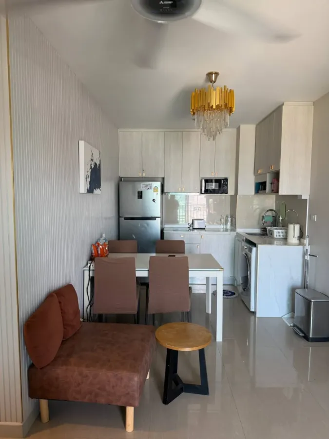 For rent: Centric Sea, corner unit, city view, Terminal 21 view, fully furnished. Don't miss out!