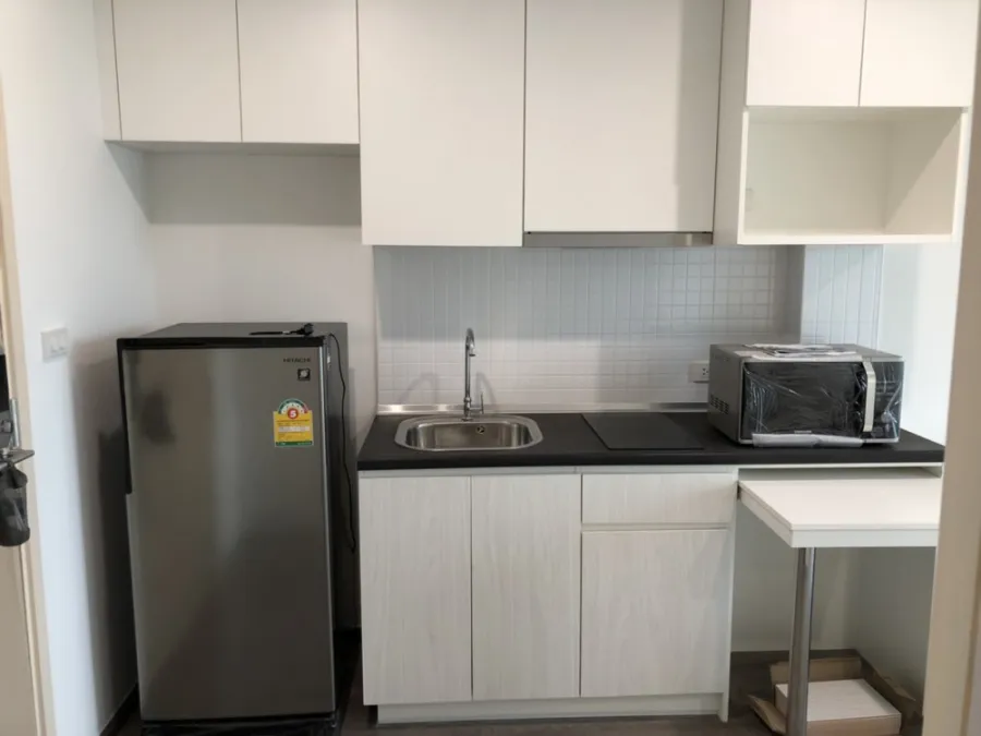 Urgent for rent !! Rich Park Triple Station Condo, prime location, close to shopping areas, don't miss !!