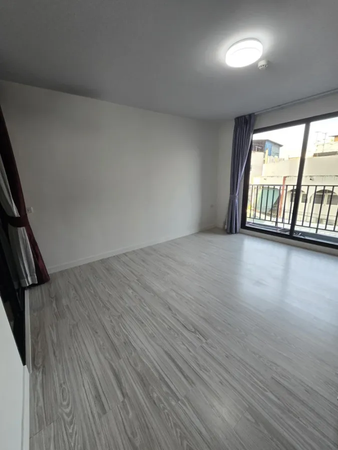 For sale Nawa Living Nawamintra 75 1 bedroom 1 bathroom, good location, comes with full facilities, book now.