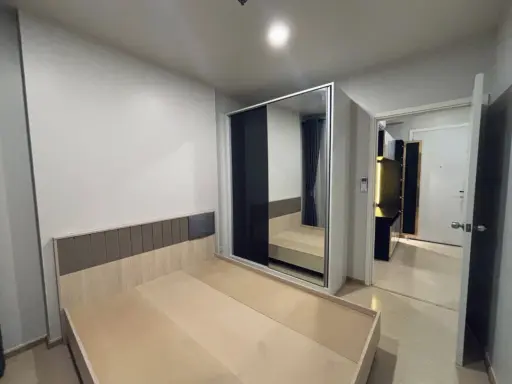 For sale: The Tree Sukhumvit 71-Ekkamai. Large, spacious, airy room. North-facing, cool and comfortable. Ready to move in. images