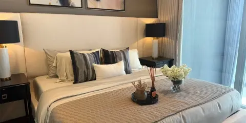 ขาย Hyde Sukhumvit 11 ห้องพร้อมอยู่ ชั้นสูง เฟอร์พร้อม รีบจองเลยห้ามพลาด