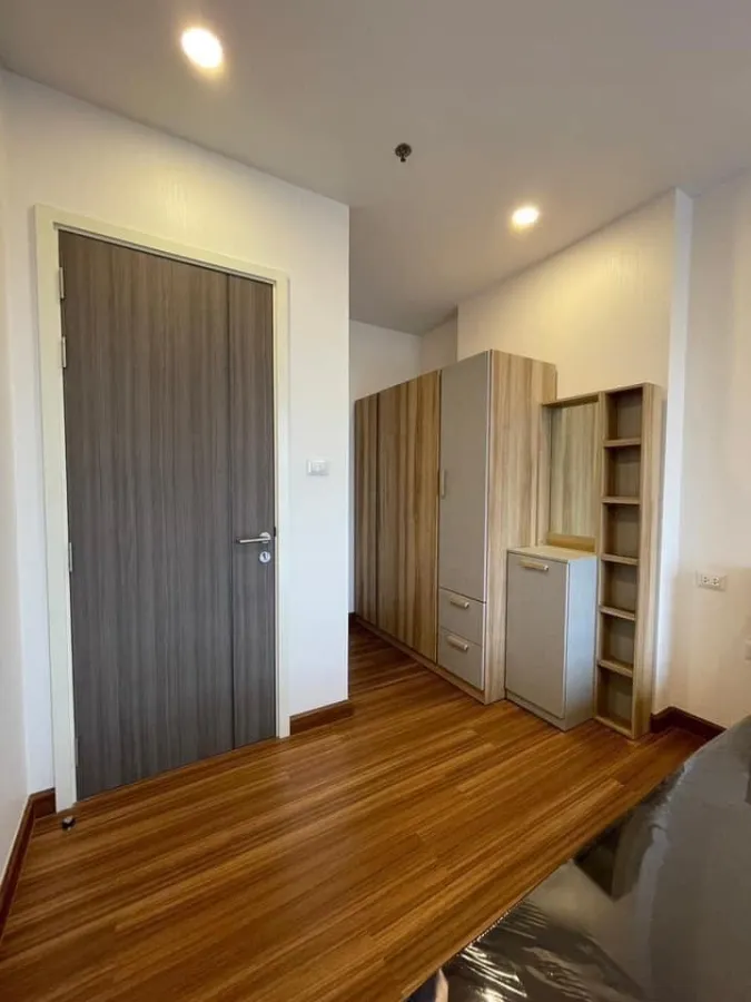 Rent Supalai Premier Charoen Nakorn, spacious room There is a lot of usable space, friendly price, say that you should not miss it.