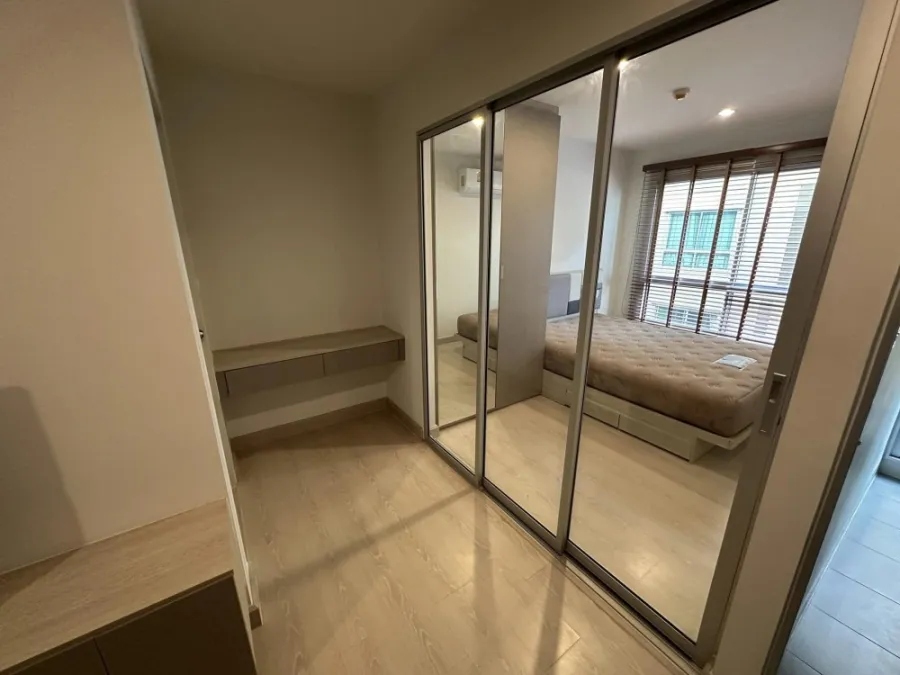 For rent: The Niche ID Sukhumvit 113, fully furnished room. Ready to move in, low price, can't reserve now.