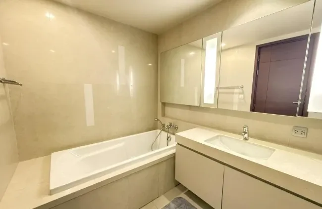 Selling Quattro By Sansiri, 20th floor. Spacious, ready-to-move-in unit. Interested in owning one? Book now!