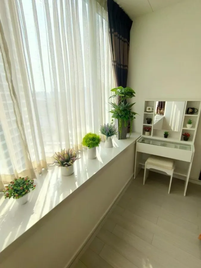 TC Green Condo for sale, decorated room ready to move in, modern chic comtemp style, you can't miss it.
