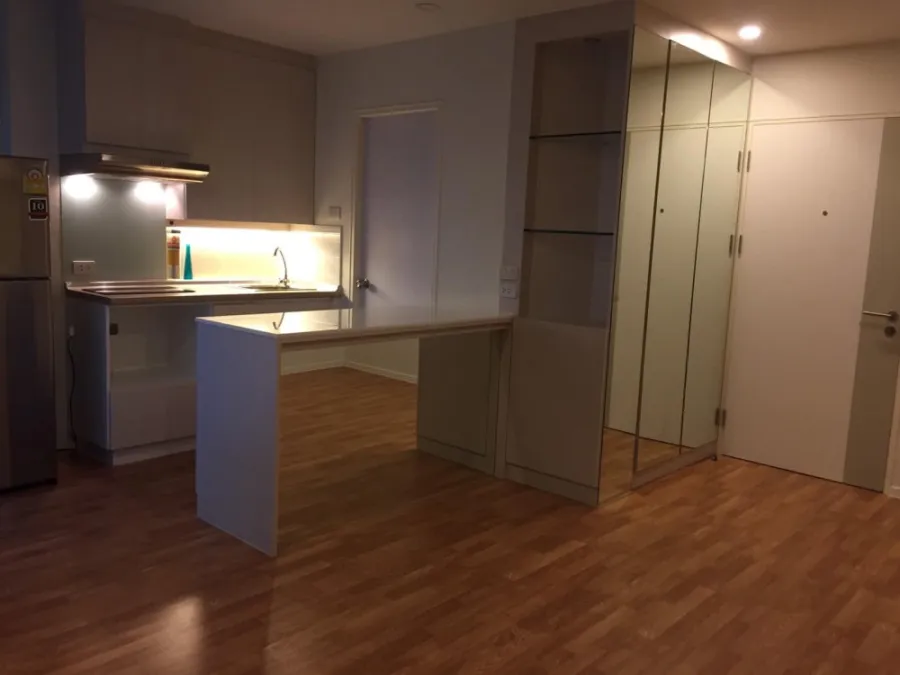 Condo for rent, Lumpini Ville Ratchaphruek-Bangwaek, 2 bedrooms, 2 bathrooms, convenient transportation, ready to move in, great price, don't miss it!