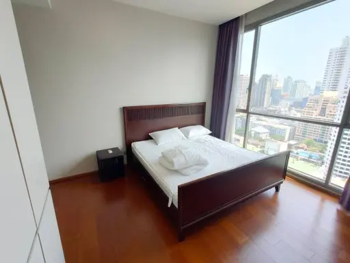 Condo for rent: Quattro by Sansiri, large room with usable space. All in one place. Must reserve now. Don't miss out.