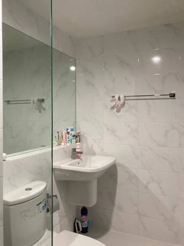 For sale: The Niche Mono Sukhumvit 50, 5th floor, comes with complete furniture and appliances. Reserve now!