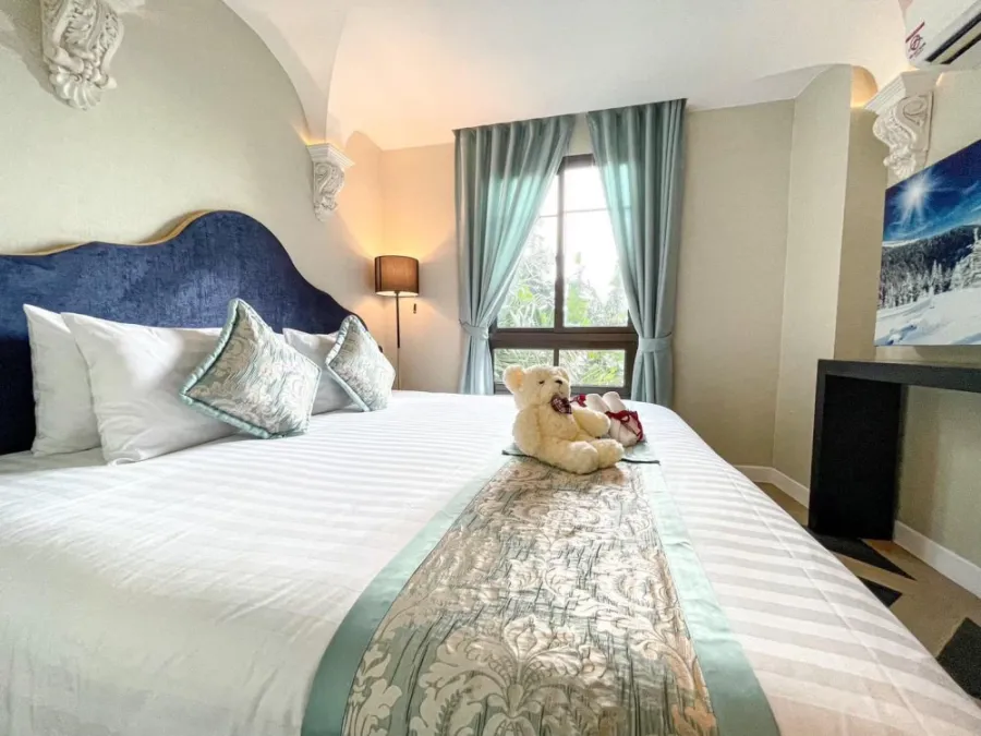 For sale Espana Condo pattaya, very clean room, well decorated, Buit-In, best bedside light, book now.