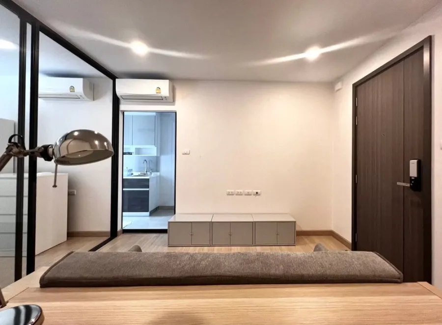 For rent: Supalai Prime Rama 9. The room is well-proportioned, comfortable, spacious, with good natural light and ventilation. It's quiet, perfect for