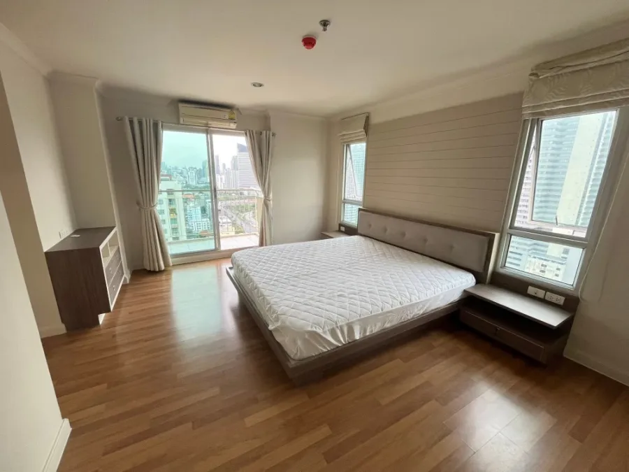 ให้เช่าคอนโด Lumpini Place Rama 9–Ratchada ห้องใหญ่อยู่สาบ พื้นที่ใช้สอยจุใจ สะดวกครบจยที่นี่ มาจองเลย