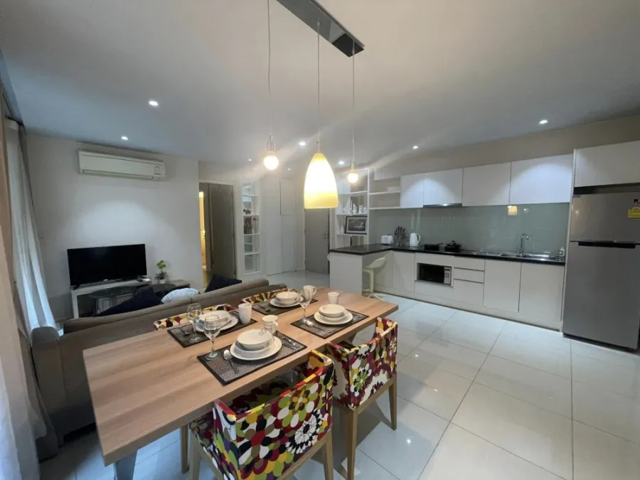 For rent: Atlantis Condo Resort Pattaya (Jomtien), 2 large bedrooms, swimming pool view, very chill, must be arranged.