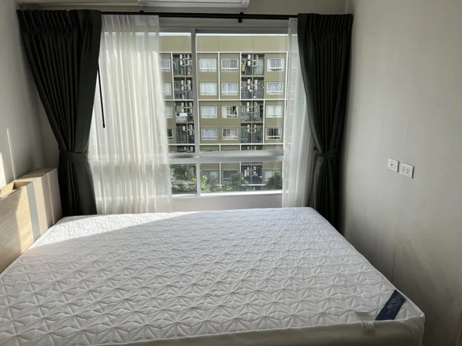 Beautiful room, fully furnished, pool view, clean room, for rent Plum Condo Rangsit Alive Phase 1 This room is complete, you should not miss it.