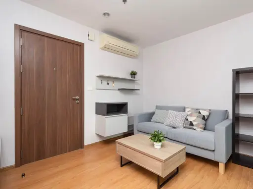 Condo for rent, The Base Sukhumvit 77, 24th floor, great view, partitioned room nice decoration Hurry up to reserve now.