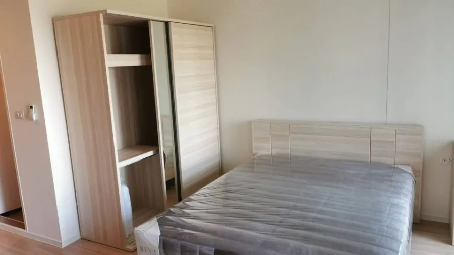 For rent, Lumpini Ville Chaengwattana-Pak Kret Station, fully furnished, carry the bag. Nicely decorated. Hurry up to reserve.