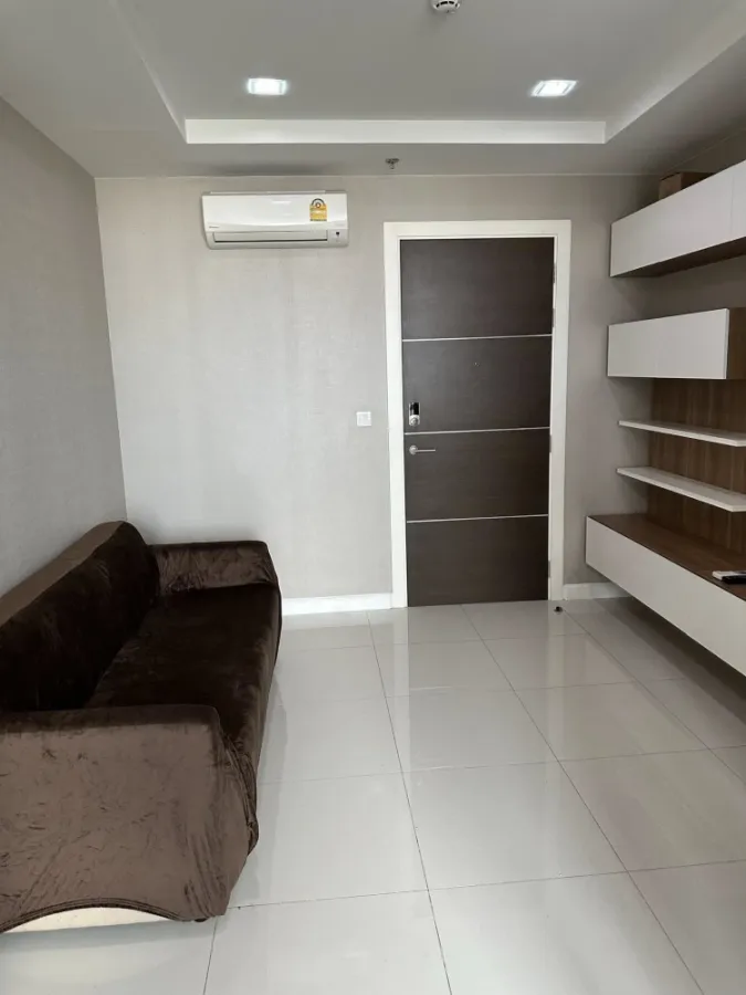 For rent: The Metropolis, 18th floor, spacious room, comfortable living, fully furnished, reserve now, don't miss out!