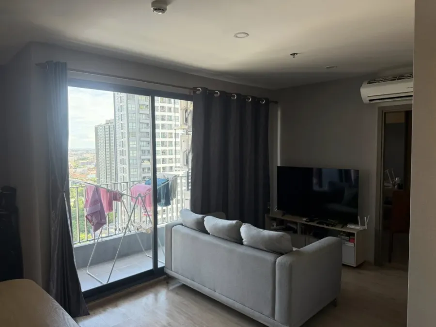 For rent Ideo O2, 5th floor, room comes with complete furniture and electrical appliances. Book now, don't miss it.