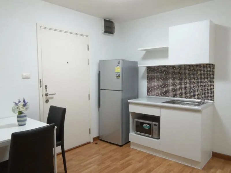 For rent The Trust Condo Ngamwongwan, the room is not expensive. Separate bedroom Hurry up to reserve. Can't find anywhere anymore.