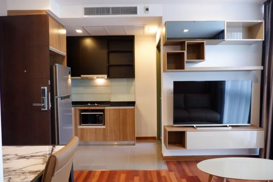 Wish Signature Midtown Siam for rent, a room with a private elevator, built in furniture, complete the whole room, book now