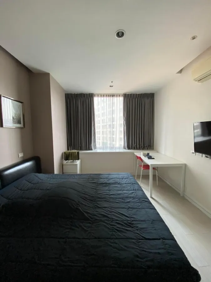 Sell / rent Condo TC GREEN Rama 9 corner room has privacy. Lots of usable space Hurry up and reserve now.