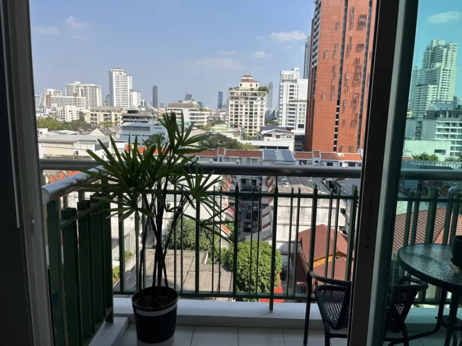 For rent: Wind Sukhumvit 23. Spacious and comfortable room with complete amenities. Book now, don't miss out!+++