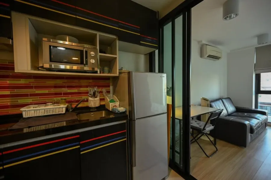 For sale: Chateau In Town Ratchada 20-2 Studio room, 4th floor, includes furniture, ready to move in immediately!!