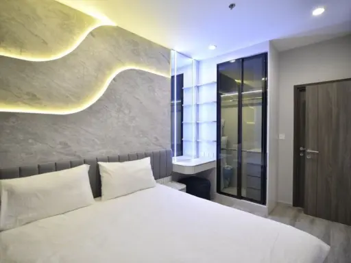 Ideo Mobi Asoke for rent, very beautiful decoration, furniture, complete electrical appliances You can just come in.