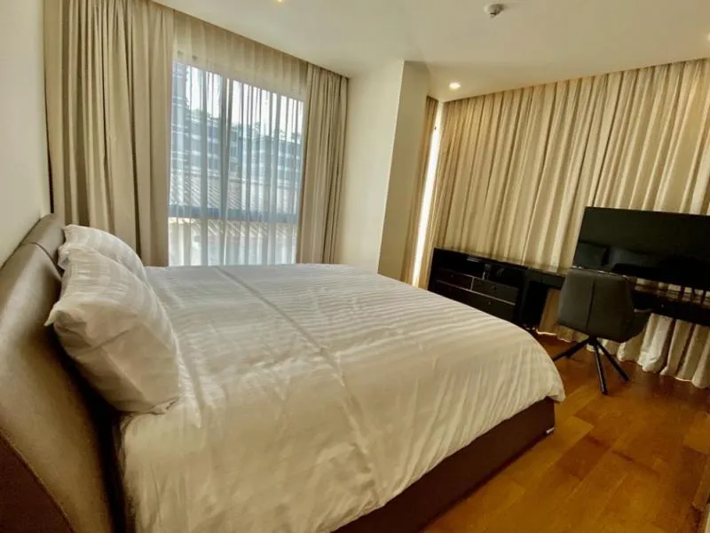 Condo for rent, Miller Sukhumvit 40, a luxury project in the heart of the city, fully furnished, do not miss it.