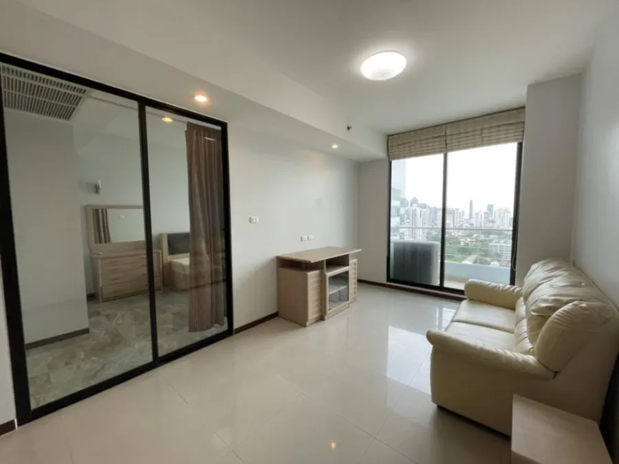 Condo for rent, Supalai Premier Place Asoke, high floor, view of Wattana Wittayalai School. Don't be late, book now!!