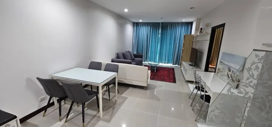 For rent: The Prime 11, Sukhumvit Soi 11, spacious room, comfortable, suitable for a family. Good like this, book now, don't miss out!