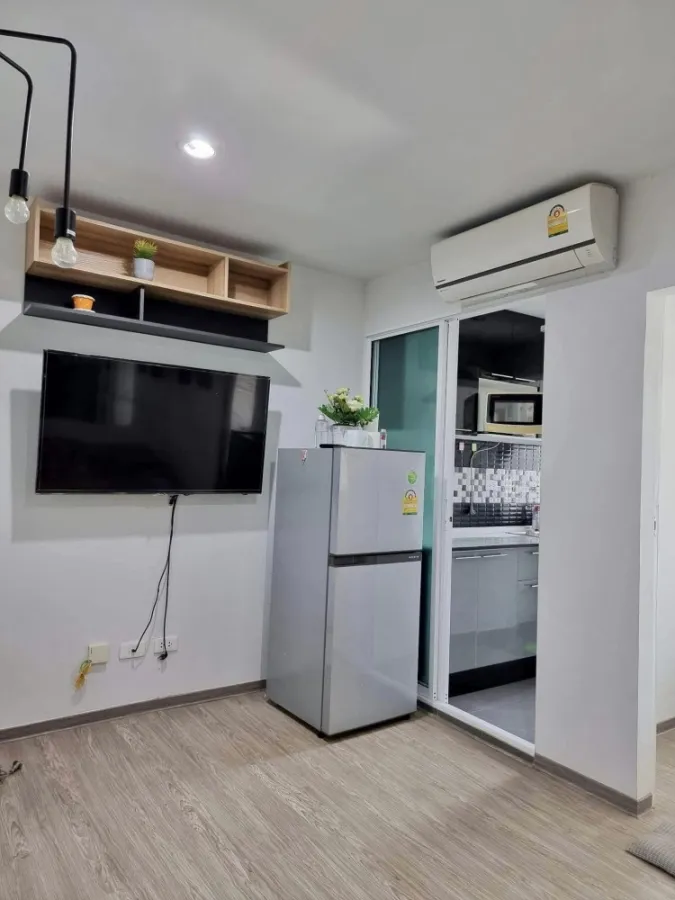 For rent, Regent Home Sukhumvit 97/1, corner room, lots of usable space, fully furnished. If interested, hurry up and reserve now. Don't be late.