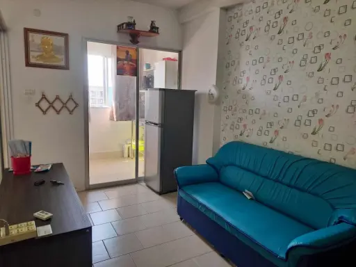 For rent Supalai City Home Srinakarin, room decorated with great walls. Furniture ready to move in, separate kitchen, don't miss it.