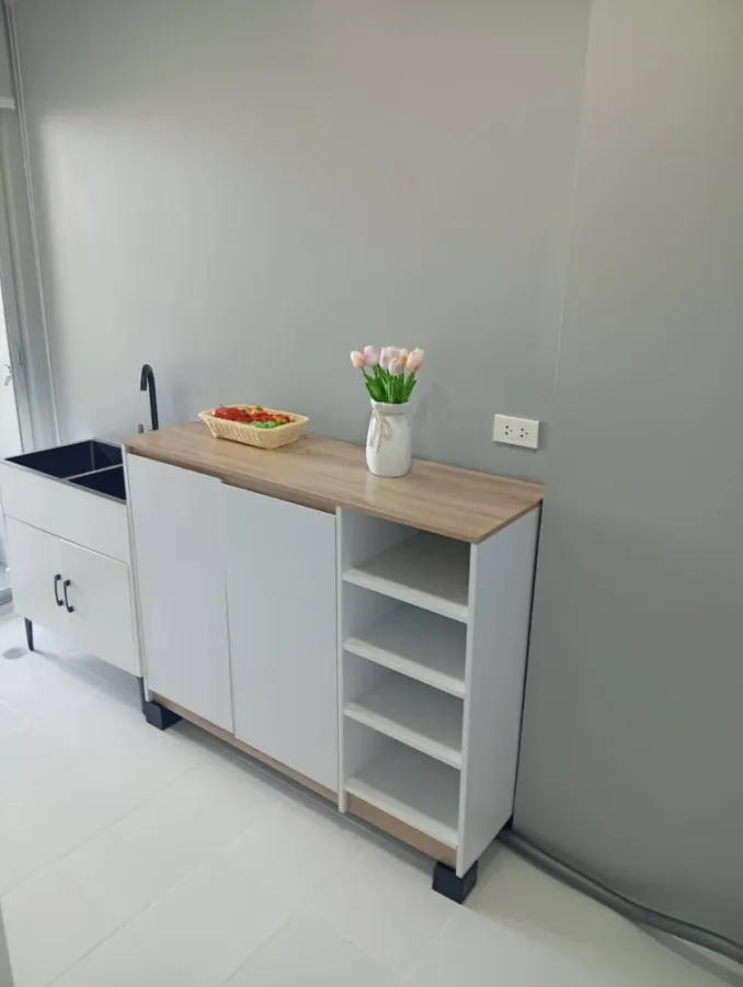 Urgent sale!! The Seasons Srinakarin, 5th floor, Building A, a condo in a good location, ready to move in. You will regret not booking!!
