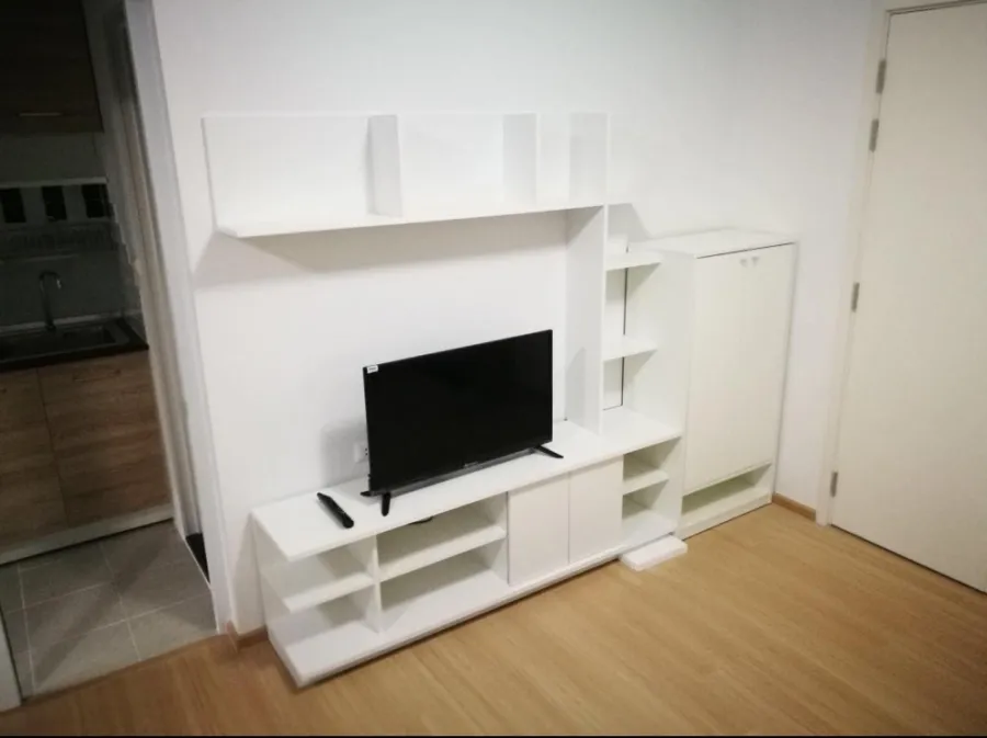 For rent, Unio Charan, 3 rooms, ready to move in. simple decoration Complete set of furniture If you don't reserve, you'll miss a lot.