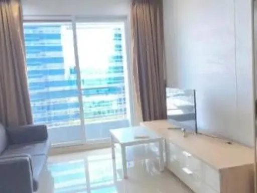 Circle Condominium for rent, high floor unit, fully furnished, spacious and comfortable. Book now!