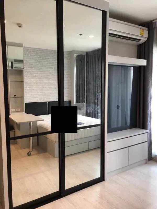 Hot Price !! Sell Rhythm Asoke, excellent room on prime location. Price is so good I can't pass it.