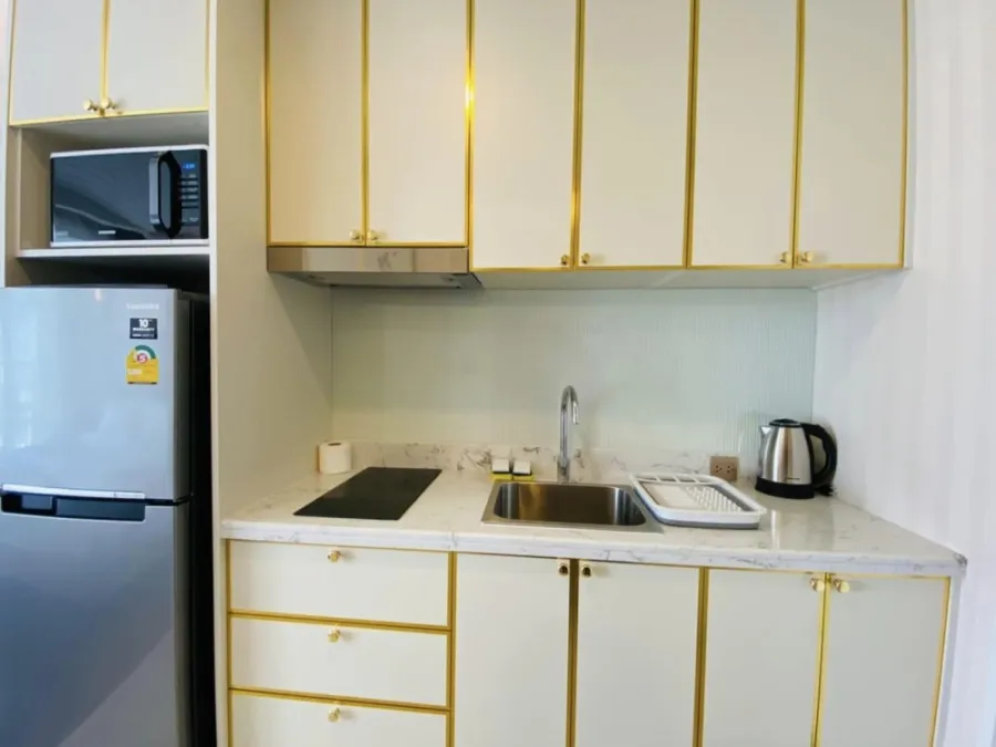 For sale and rent: Grand Florida Beachfront Condo Resort Pattaya (Jomtien). Nice decorated room. Hurry and reserve now.