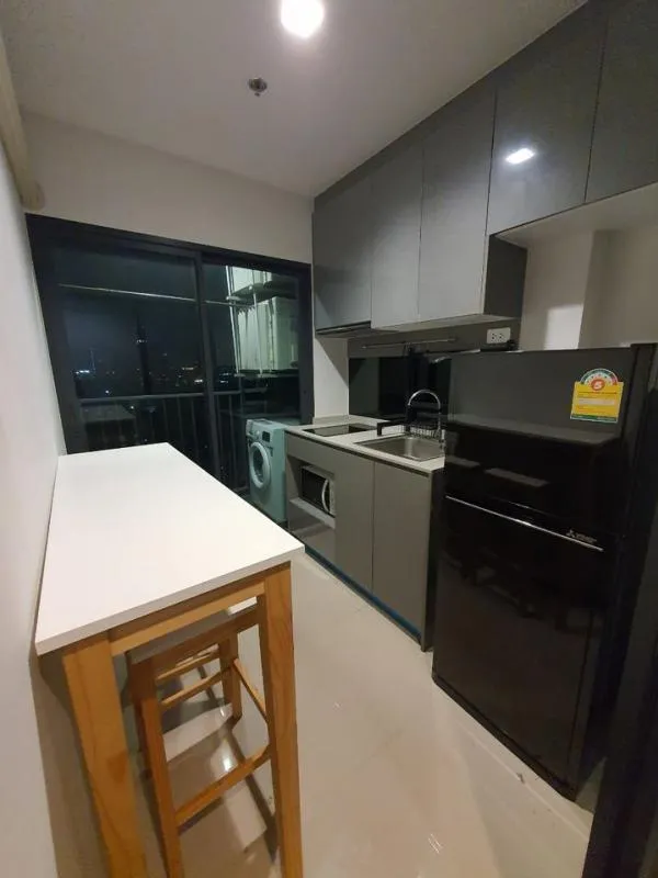 Urgent for rent !! Ideo Sukhumvit 93 Pool View Condo Fully furnished, golden location, near BTS Bang Chak, do not miss !!