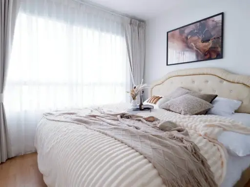 For sale: Lumpini Ville Lasalle Bearing. Lovely room decorated in clean white tones. Reserve now, don't miss out!
