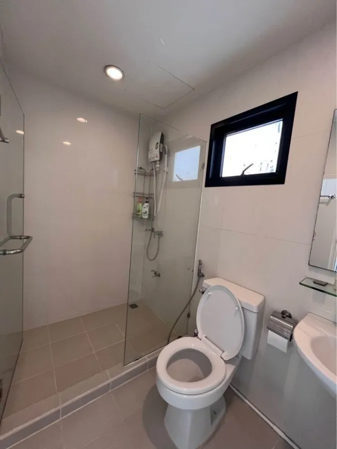 For rent: I Condo Sukhapiban, 2 rooms, ready to move in. simple decoration With a very comfortable sofa. Don't miss out, reserve now.