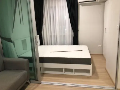 For rent, Plum Condo Mix Chaengwattana, room on the edge, furnished + electrical appliances with very good price, book now.