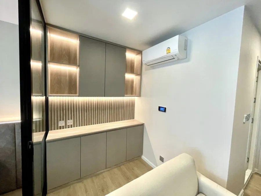 For rent, Kev TU, 4th floor, Garden View, separate room. with full electrical appliances Reserve now.