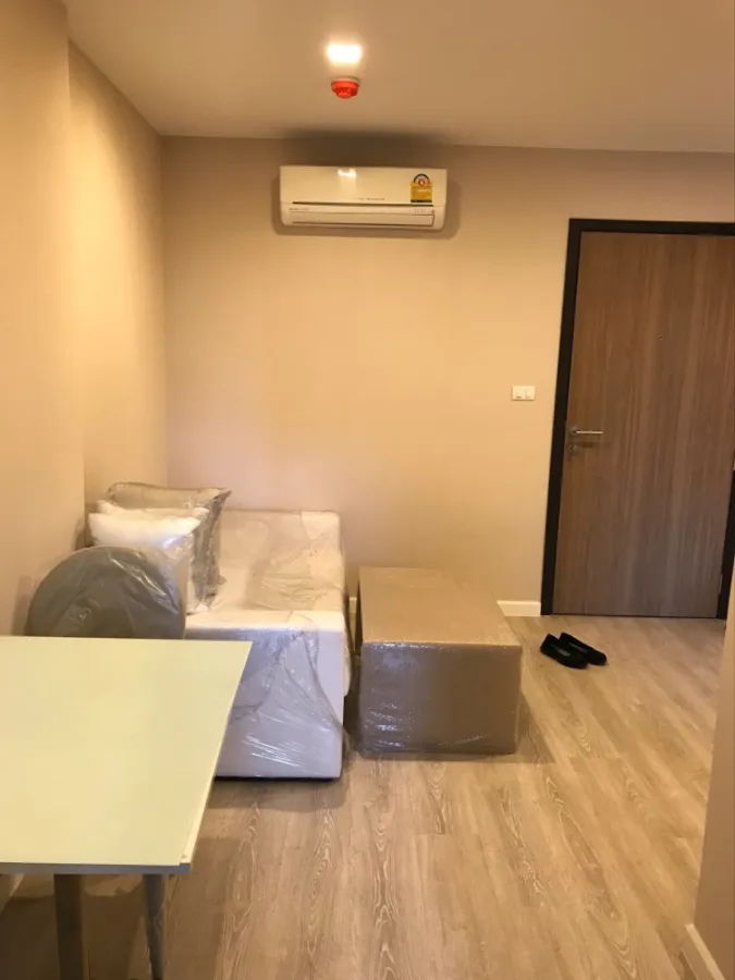 For sale, for rent!! Condo Metro Luxe Rama 4, 4th floor, South, swimming pool view, beautiful room, ready to move in, don't miss it!!