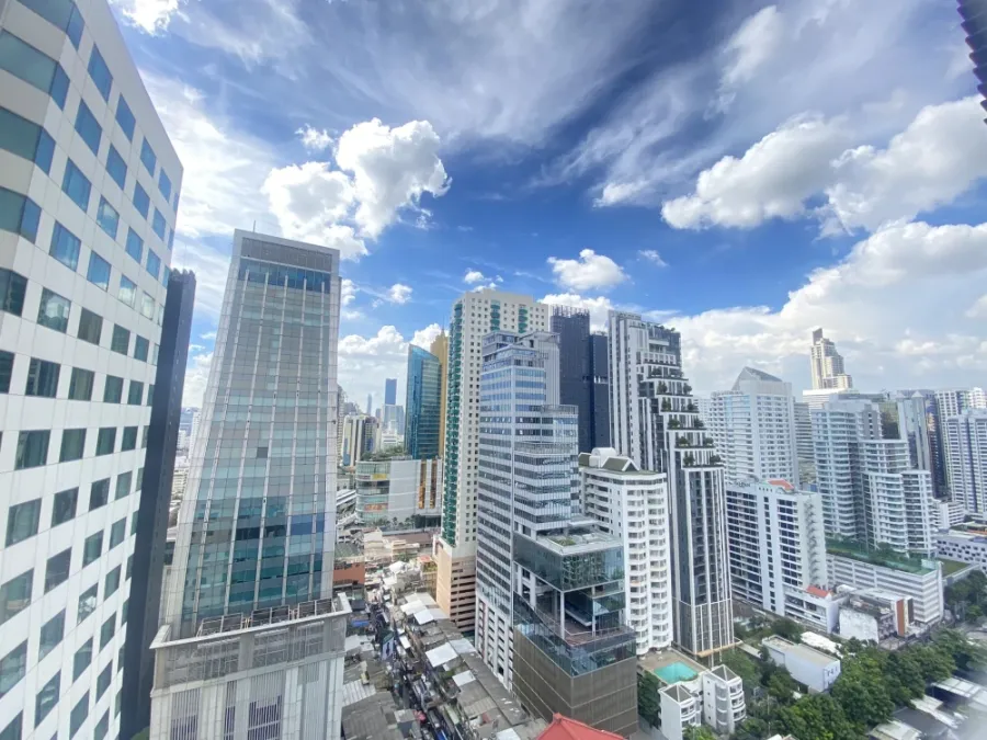 ให้เช่า เอดจ์ บาย แสนสิริ สุขุมวิท 23 ชั้น 21 วิวเมือง ห้องกว้างขวางอยู่สบาย ตกแต่งฟังก์ชั่นครบ จองเลย