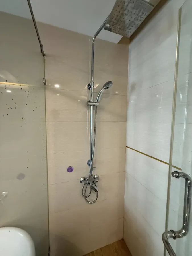 For sale or rent: Amaranta Residence, 5th floor room, open atmosphere, swimming pool view, separate room zones, must reserve.