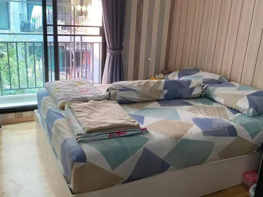 For sale/rent The cabana condo ห้องนอนติดวอลเปเปอร์อย่างดี พร้อมกั้นเป็นสัดส่วน อย่ารอช้า ซื้อเลยยย