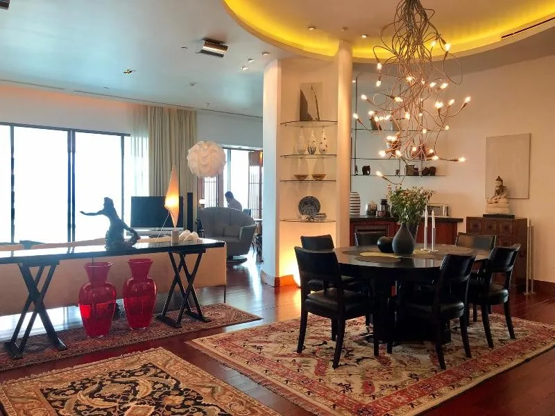 For rent!! Le Raffine Sukhumvit 39, beautiful room, fully furnished, convenient travel, hurry and reserve now!!